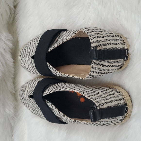 Lord & Taylor Fyona Espadrille Flats Shoes fabric women size 9.5 - Picture 3 of 9